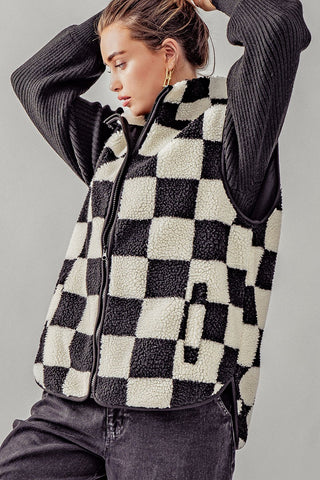 CHECKERED SHERPA ZIP UP VEST (BLACK/WHITE)