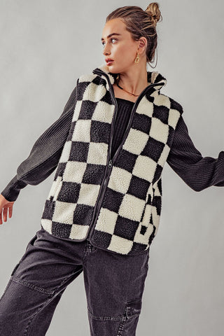 CHECKERED SHERPA ZIP UP VEST (BLACK/WHITE)
