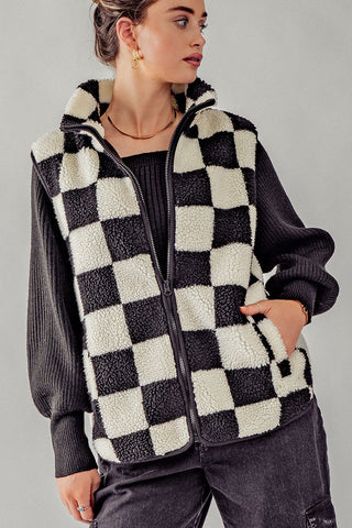 CHECKERED SHERPA ZIP UP VEST (BLACK/WHITE)