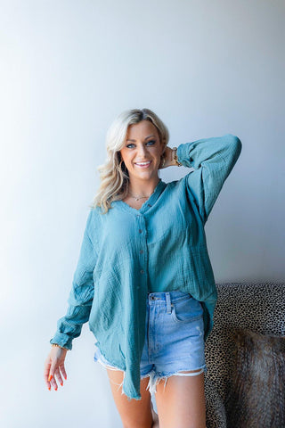 SOFT FRAYED HEM GAUZE VINTAGE WASHED SHIRT (Hunter Green)