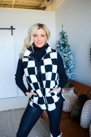 CHECKERED SHERPA ZIP UP VEST (BLACK/WHITE)