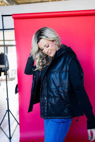 PLEATHER VEST WITH HOODIE (BLACK)