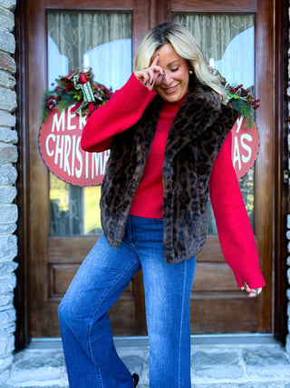 HOLIDAY CHEER SWEATER - AUREUM