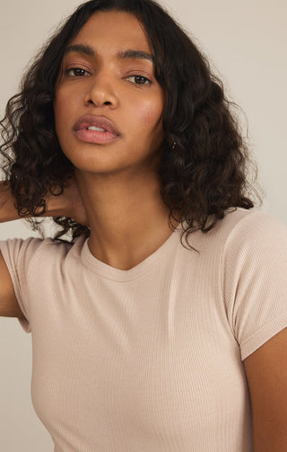 (MEDIUM) AVERY FITTED RIB TEE (PARCHMENT) - Z SUPPLY