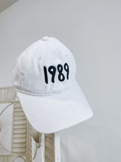 1989 distressed baseball hats (White)