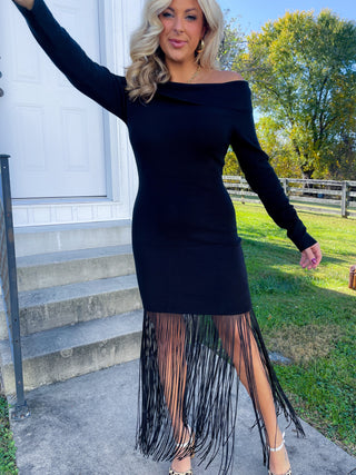 OFF THE SHOULDER FRINGE DRESS (BLACK)