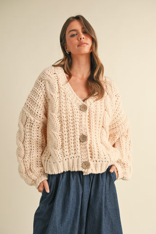 CHUNKY KNIT BUTTON DETAILED OVERSIZED CARDIGAN