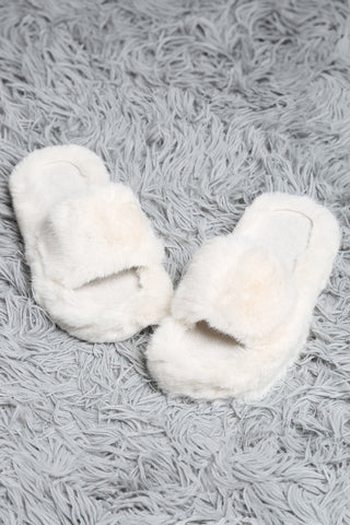 Fuzzy Luxe Slippers (White)