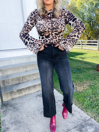 LEOPARD VELVET SLEEVE TOP