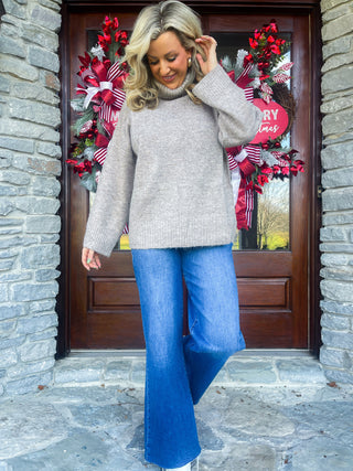 ALLIE OVERSIZED TURTLENECK (TAUPE)