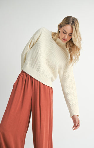 LISS TURTLENECK (IVORY) SWEATER